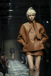 Показ коллекции Prada сезона осень-зима 2025/2026 на Неделе моды в Милане