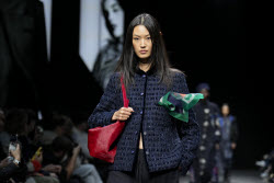 Показ коллекции Emporio Armani сезона осень-зима 2025/2026 на Неделе моды в Милане
