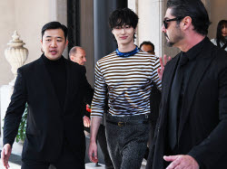 Milan, Milan Fashion Week: Byeon Woo-seok leaves Palazzo Parigi