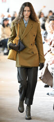 Показ коллекции Tod's сезона осень-зима 2025/2026 на Неделе моды в Милане