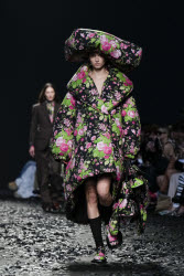 Показ коллекции Moschino сезона осень-зима 2025/2026 на Неделе моды в Милане