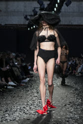 Показ коллекции Moschino сезона осень-зима 2025/2026 на Неделе моды в Милане