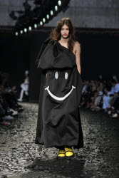 Показ коллекции Moschino сезона осень-зима 2025/2026 на Неделе моды в Милане