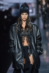 Показ коллекции Dolce & Gabbana сезона осень-зима 2025/2026 на Неделе моды в Милане