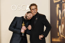 Arrivals - 97th Academy Awards