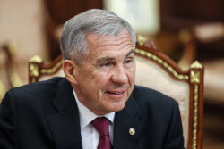 Russian President Putin meets with Tatarstan Head Minnikhanov