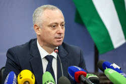 (+VIDEO) Abkhazian President-elect Gunba gives press conference