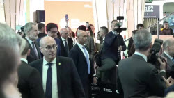 Catalan president receives king at Catalonia stand, which had not happened since 2017