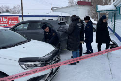 Russian Investigative Committee officers at scene of assassination of Altai Region Zavyalovo District administration head