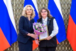 Награждение участников и организаторов Х Санкт-Петербургского международного форума объединенных культур