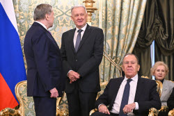 Официальный визит премьер-министра Мьянмы Мин Аун Хлайна в Москву