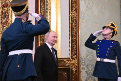 Официальный визит премьер-министра Мьянмы Мин Аун Хлайна в Москву