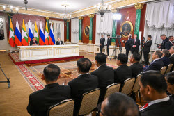 Официальный визит премьер-министра Мьянмы Мин Аун Хлайна в Москву
