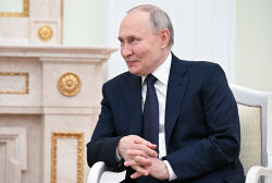 Встреча президента РФ Путина и избранного президента Абхазии Гунбы