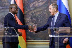 Foreign ministers of Russia and Zimbabwe meet for talks