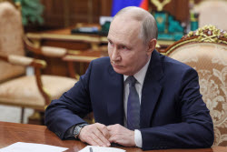 President Putin meets with Hero of Russia Sergei Chebnev's widow