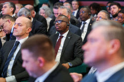 President Putin visits Unified Support Centre for participants in Russia's special military operation