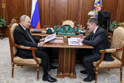 Russia's President Putin meets with Perm Region Governor Makhonin
