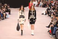 PFW Chanel Runway