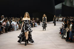 Chanel - Runway - Paris Women's Fashion Week F/W 2025/26