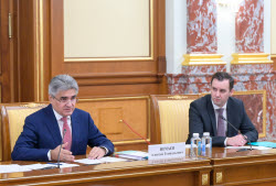 Встреча премьер-министра РФ Мишустина с депутатами фракции партии "Новые люди" в Госдуме РФ