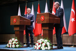Poland's Prime Mnister Tusk visits Turkey