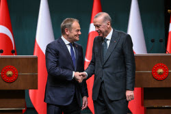 Poland's Prime Mnister Tusk visits Turkey