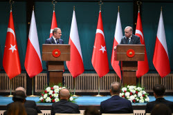 Poland's Prime Mnister Tusk visits Turkey