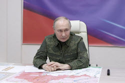 Президент РФ Путин в пункте управления Курской группировки 