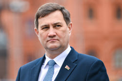 Возложение цветов президентом Белоруссии Лукашенко к Могиле Неизвестного Солдата