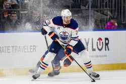 Oilers Islanders Hockey