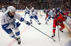 Kontinental Hockey League: CSKA Moscow vs Dynamo Moscow