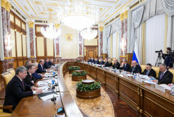 Russian PM Mishustin meets with members of Russian Communist Party's faction in State Duma