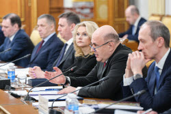 Russian PM Mishustin meets with members of Russian Communist Party's faction in State Duma