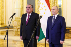 Tajikistan's President Rahmon on official visit to Russia