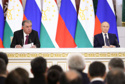 Tajikistan's President Rahmon on official visit to Russia
