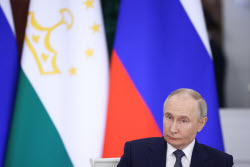 Tajikistan's President Rahmon on official visit to Russia
