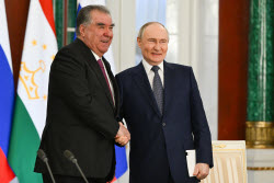 Tajikistan's President Rahmon on official visit to Russia