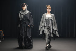 YOU JI YOUNG Aut/Win 2025 Tokyo Runway