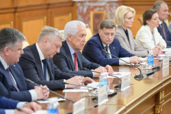 Встреча премьер-министра РФ Мишустина с депутатами фракции "Единая Россия"