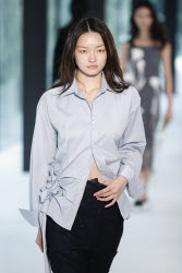 RIV NOBUHIKO Aut/Win 2025 Tokyo Runway