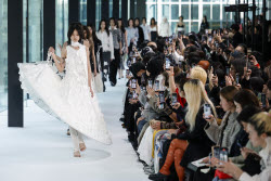 RIV NOBUHIKO Aut/Win 2025 Tokyo Runway