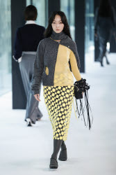 RIV NOBUHIKO Aut/Win 2025 Tokyo Runway