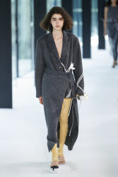 RIV NOBUHIKO Aut/Win 2025 Tokyo Runway