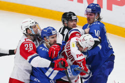 Kontinental Hockey League: Dynamo Moscow 1 - 4 Lokomotiv Yaroslavl