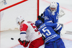 Kontinental Hockey League: Dynamo Moscow 1 - 4 Lokomotiv Yaroslavl