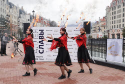 Olympic champion figure skater Alina Zagitova's medal unveiled at Rosa Khutor
