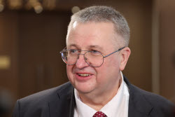 Рабочий визит вице-премьера РФ Оверчука в Китай