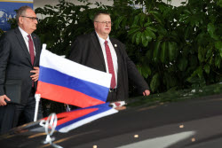 Рабочий визит вице-премьера РФ Оверчука в Китай