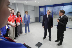 Рабочая поездка президента РФ Путина в Мурманскую область